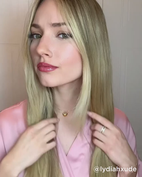 Video demonstration on creating voluminous wavy hair with PUFF.ME volumizing mousse.